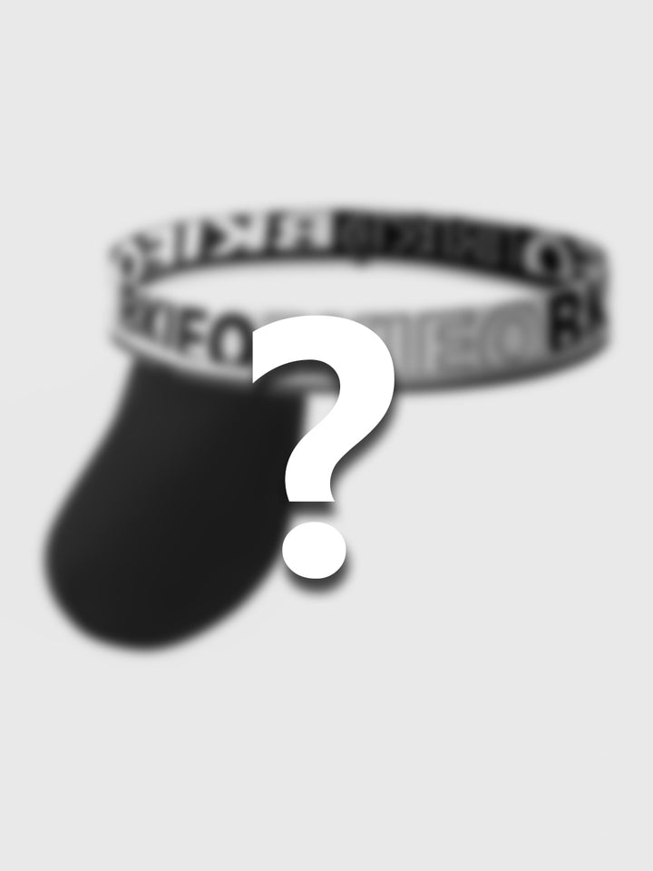 ملابس داخلية مفاجئة بحقيبة فسيحة